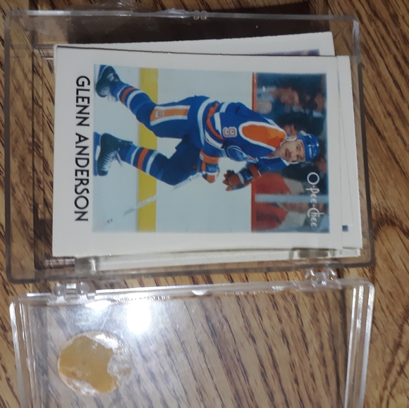 NHL Cards - Picture 2 of 6
